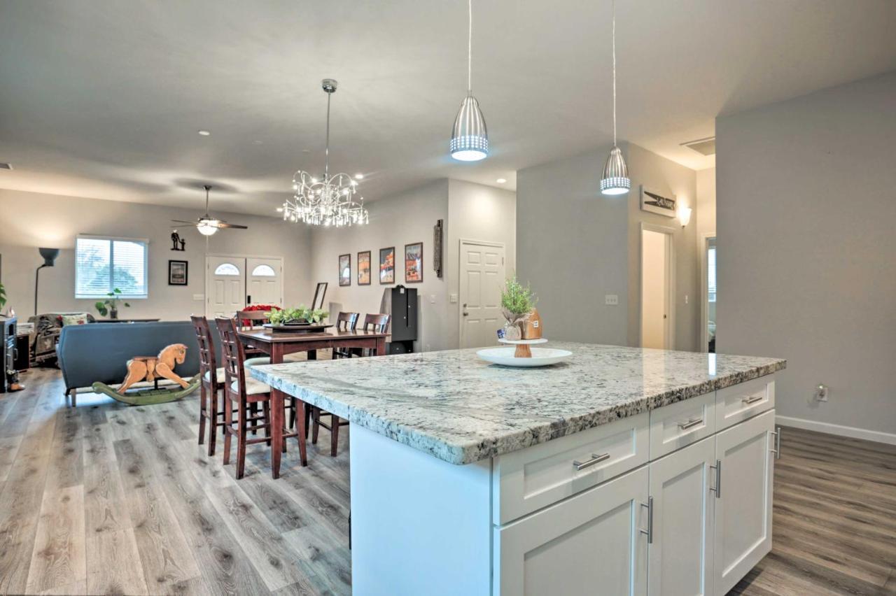 Stunning Clovis Home About 1 Mile To Old Town! Eksteriør billede